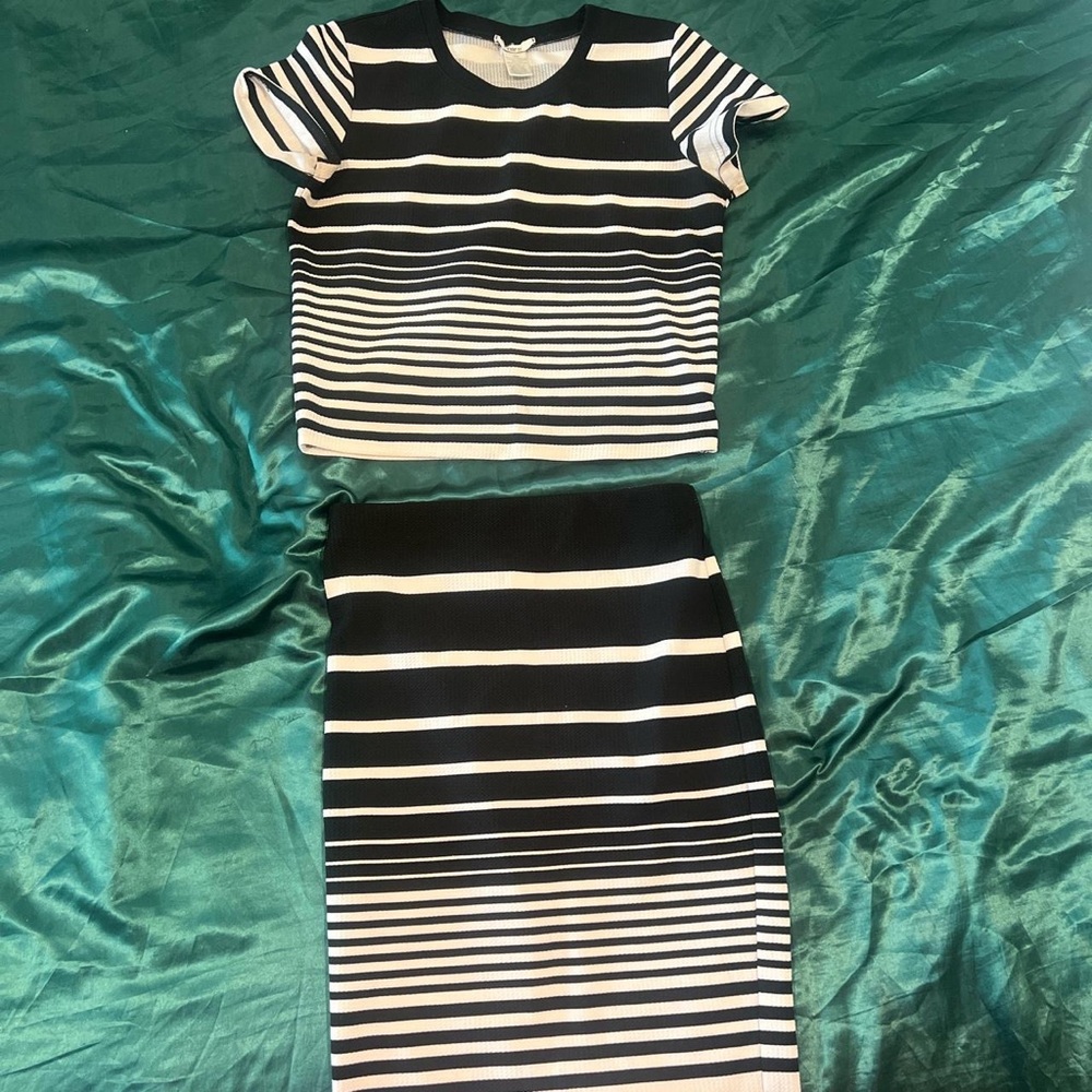 bar III two piece set